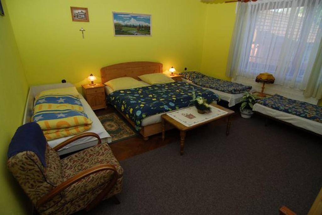 Privat Henry Bed and Breakfast Liptovský Mikuláš Δωμάτιο φωτογραφία